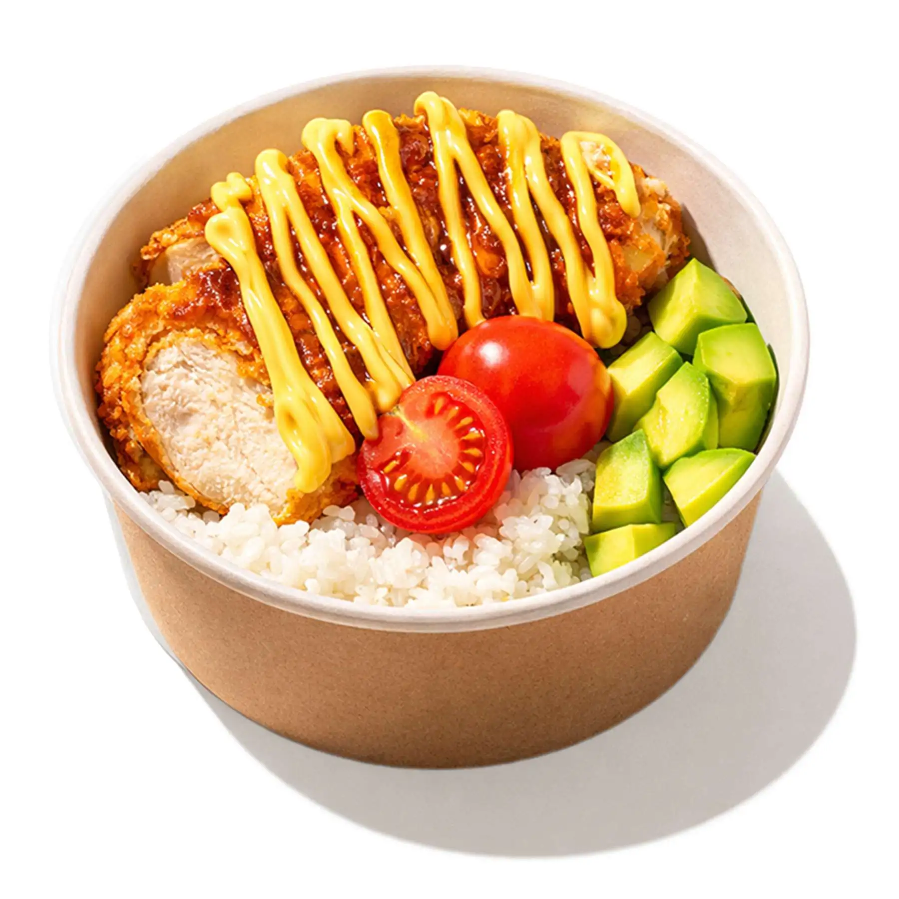 Боул Цыпленок Тонкацу с рисом - Сочное филе цыплёнка в хрустящей панировке с рисом, спелым авокадо, томатами черри, соусом тонкацу и японским майонезом. Идеальный баланс клетчатки, белка и углеводов
