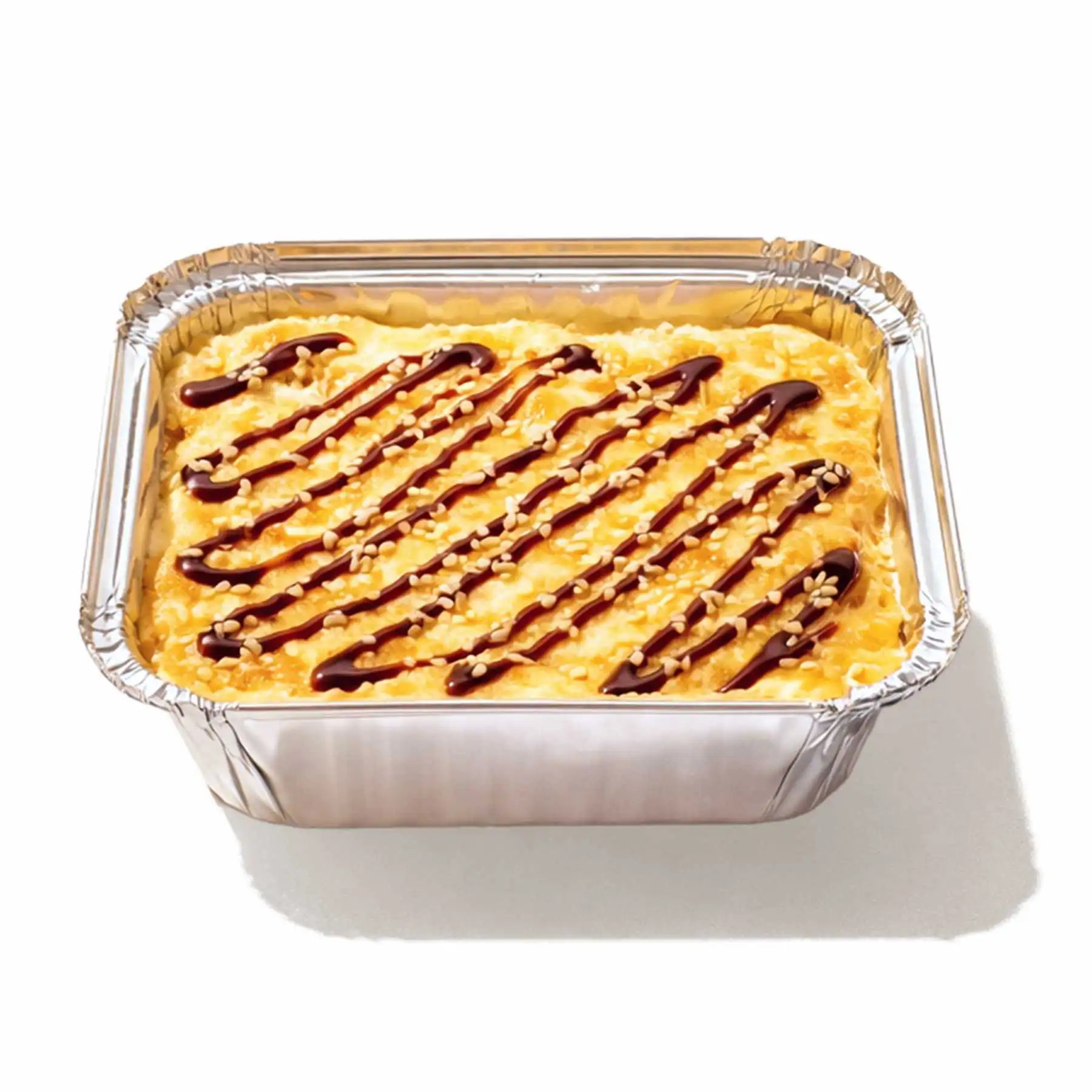 Динамит с морепродуктами - Фирменная закуска, запечённая под грилем, из японского риса, креветок гриль, лосося терияки, моцареллы и майонеза. Украшено соусом унаги и семенами белого кунжута