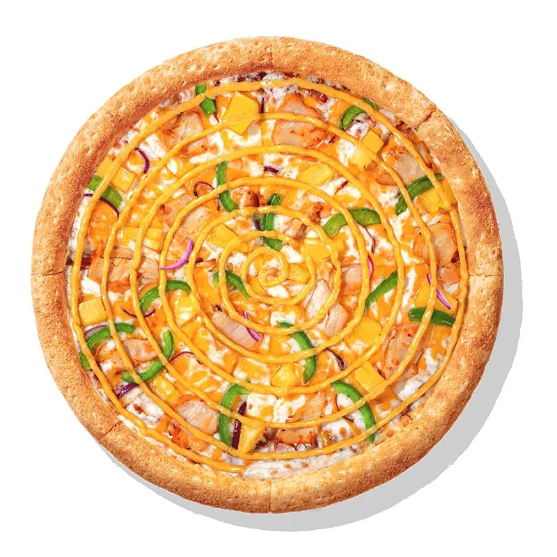 Цыпленок Карри - Цыпленок, ананасы, сладкий перец, красный лук, сыр чеддер, моцарелла, томатный соус и соус карри